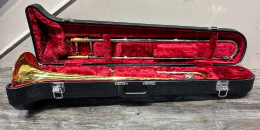Yamaha Band - Semi-Open Wrap Bass Trombone with F Attachment - Gold Brass Lacquer 2